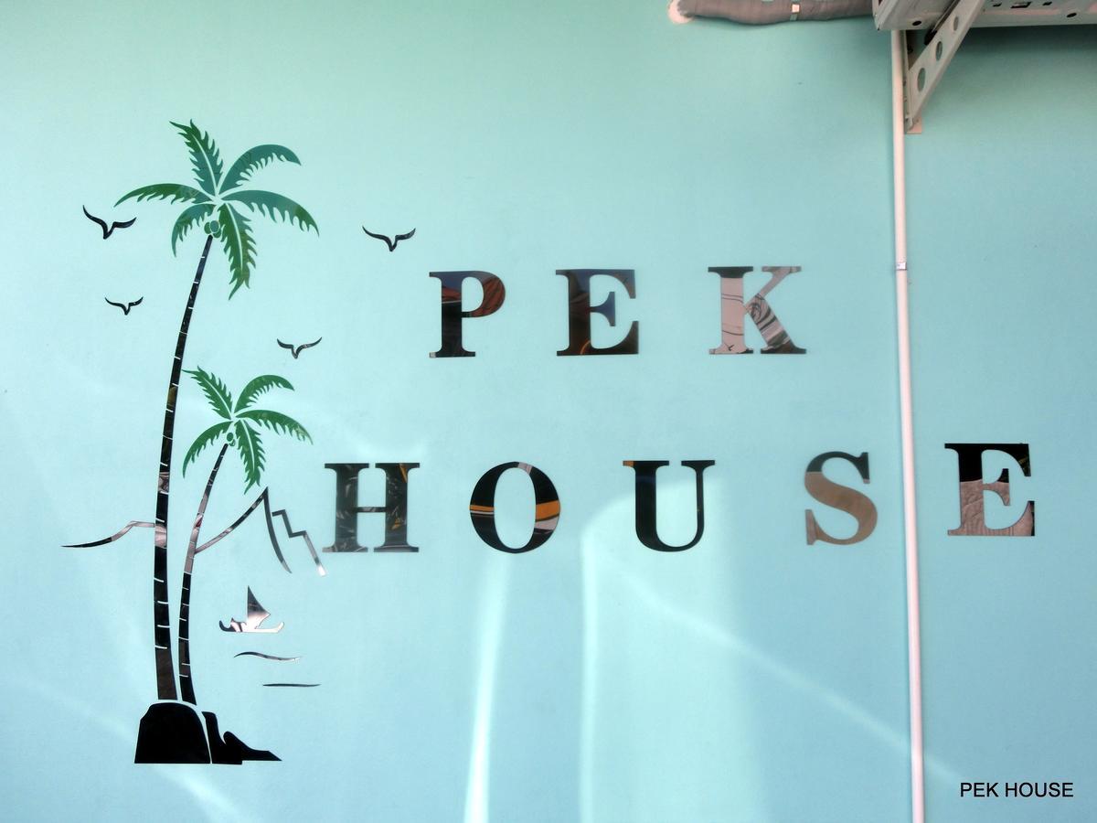 شقة Pek House Phuket المظهر الخارجي الصورة